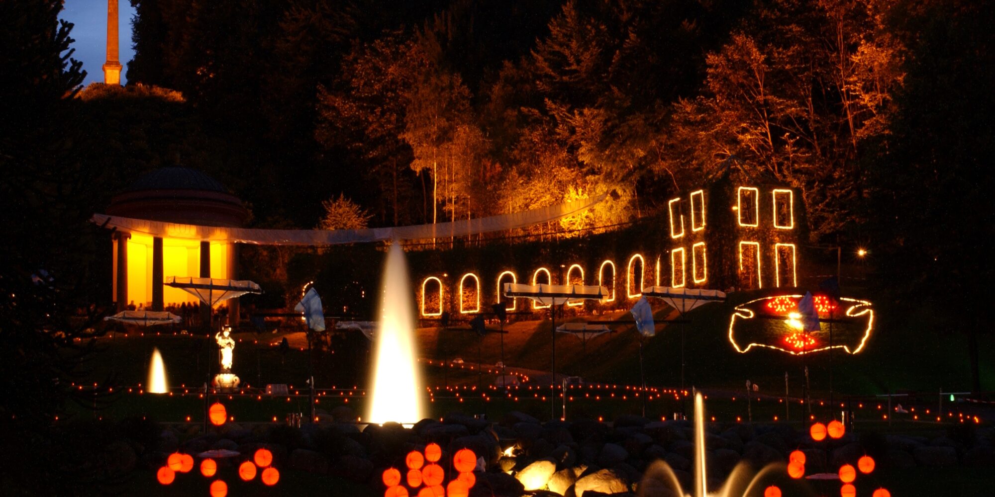 Bleuchtete Gartenanlagen beim Klever Lichterfest