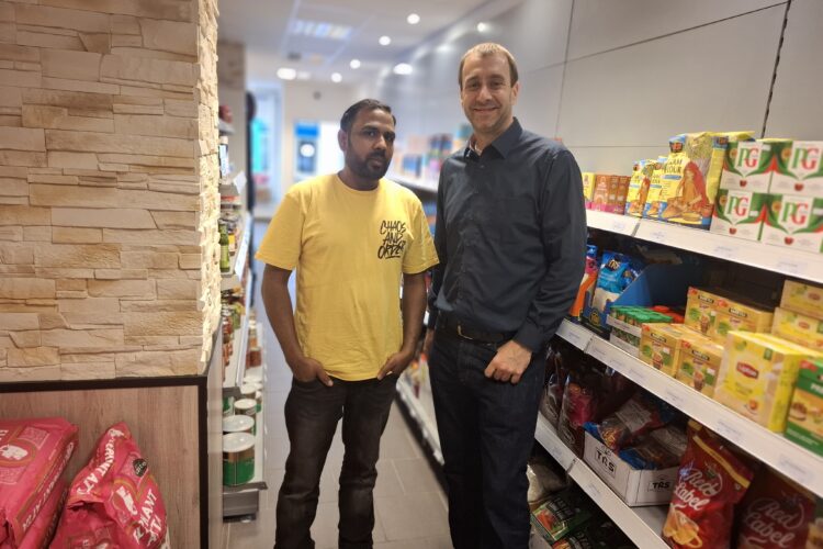 Eröffnung S. M. Punjab Shop